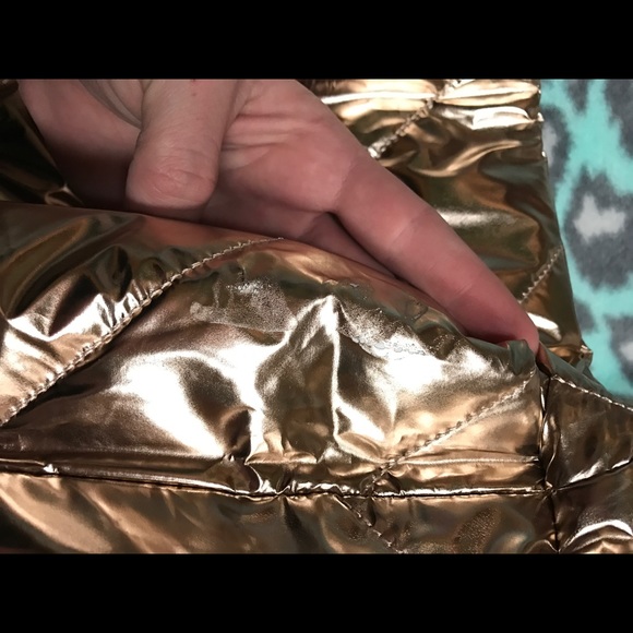 ❌SOLD❌VS Rose Gold Quilted Tote Bag Limited Ed. - Picture 7 of 8